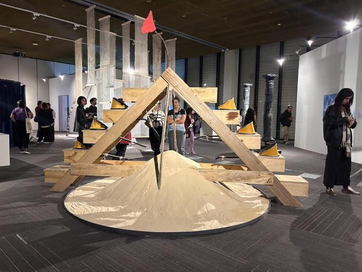 10. Estefanía Guarquín Pedraza (Bogotá, b. 2000), Tierra alta, marea firme, Installation, 2023, Artecamera section, curated by Ximena Gama, curator of the National Library of Colombia