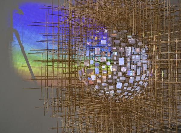 Installation view, Sarah Sze: Timelapse, Things Caused to Happen (Oculus), 2023, March 31—September 10, 2023, Solomon R. Guggenheim Museum, New York. 